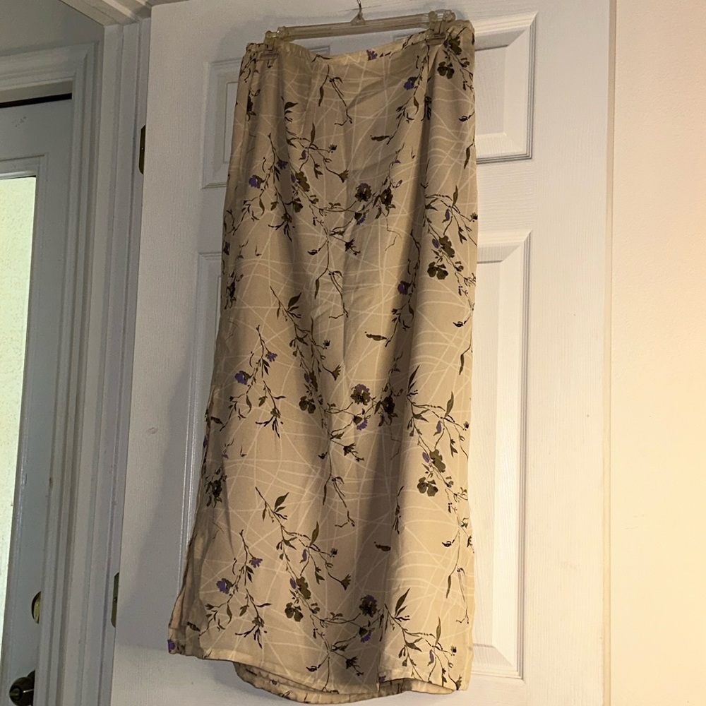 EUC KATHY IRELAND SKIRT